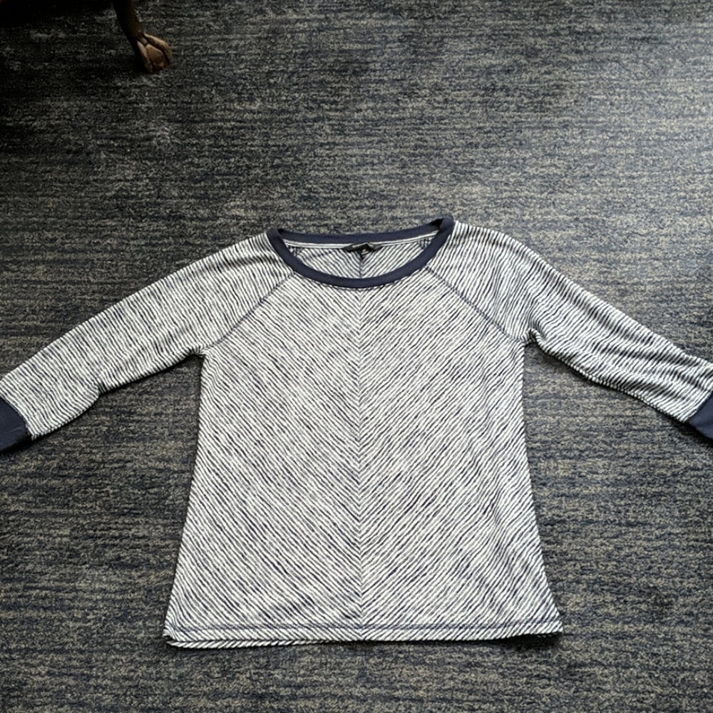 Banana Republic medium tee